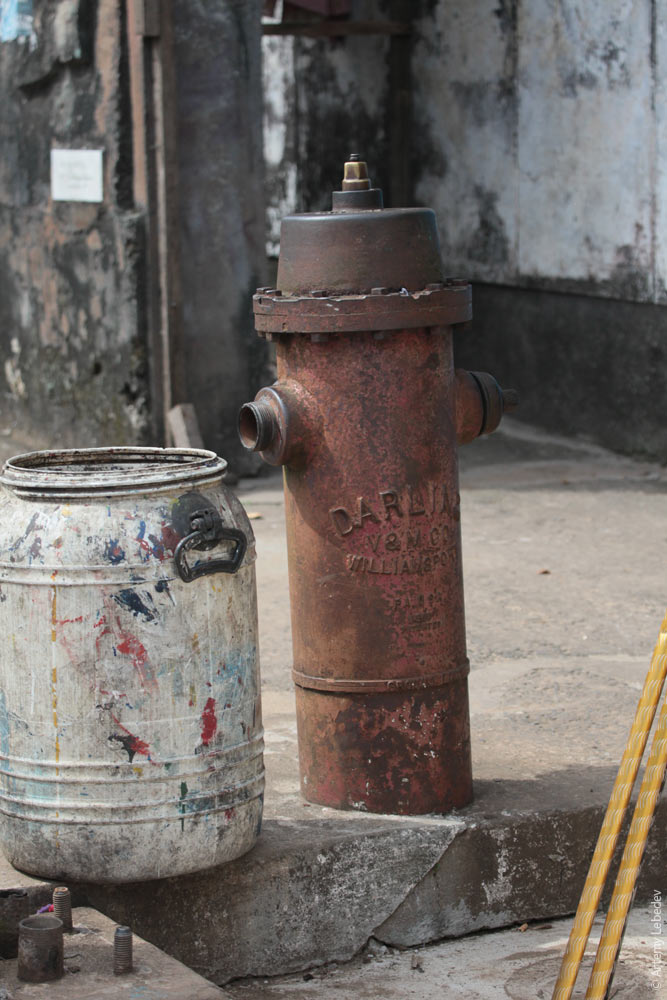 Пожарный гидрант. Либерия